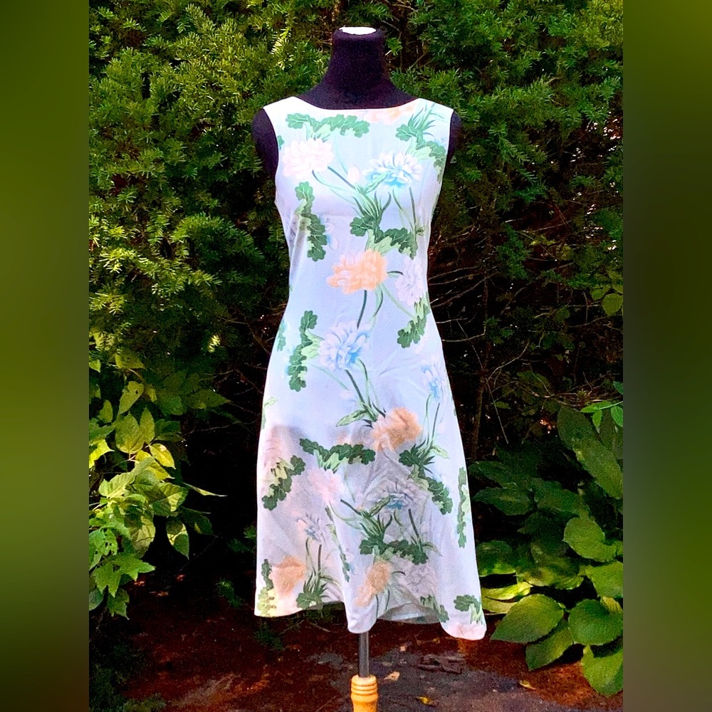 Vintage 💯 silk  sleeveless dress